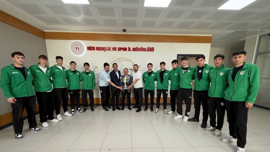 Türkiye Üçüncüsü Güneysuspor’dan İl Müdürü Öztürk’e Ziyaret